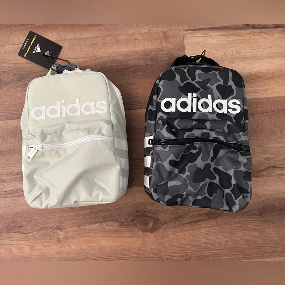 BLOWOUT $8 firm -
NWT Adidas Insulated Lunch Bag- MSRP $25 - Picture 2 of 5